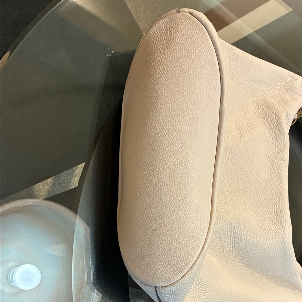 NWOT Banana Republic Cream Pebbled Hobo Shoulder Bag - Picture 7 of 8